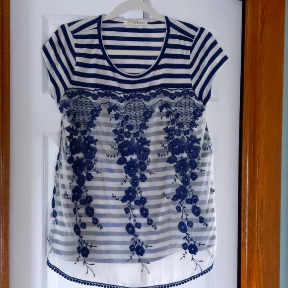 rewind Tops - Embroidered rewind top